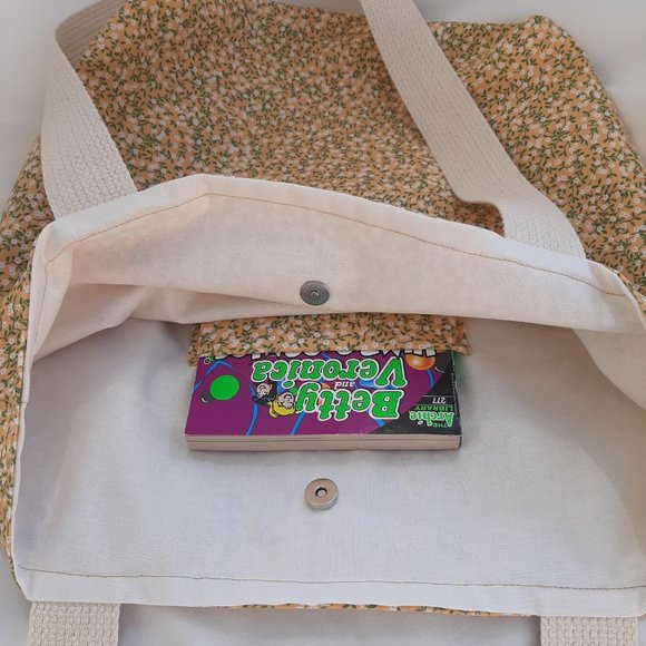 Handmade Tiny Flower Tote bag with pocket - Picture 2 of 2